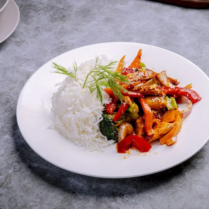 دجاج بصلصة المحار